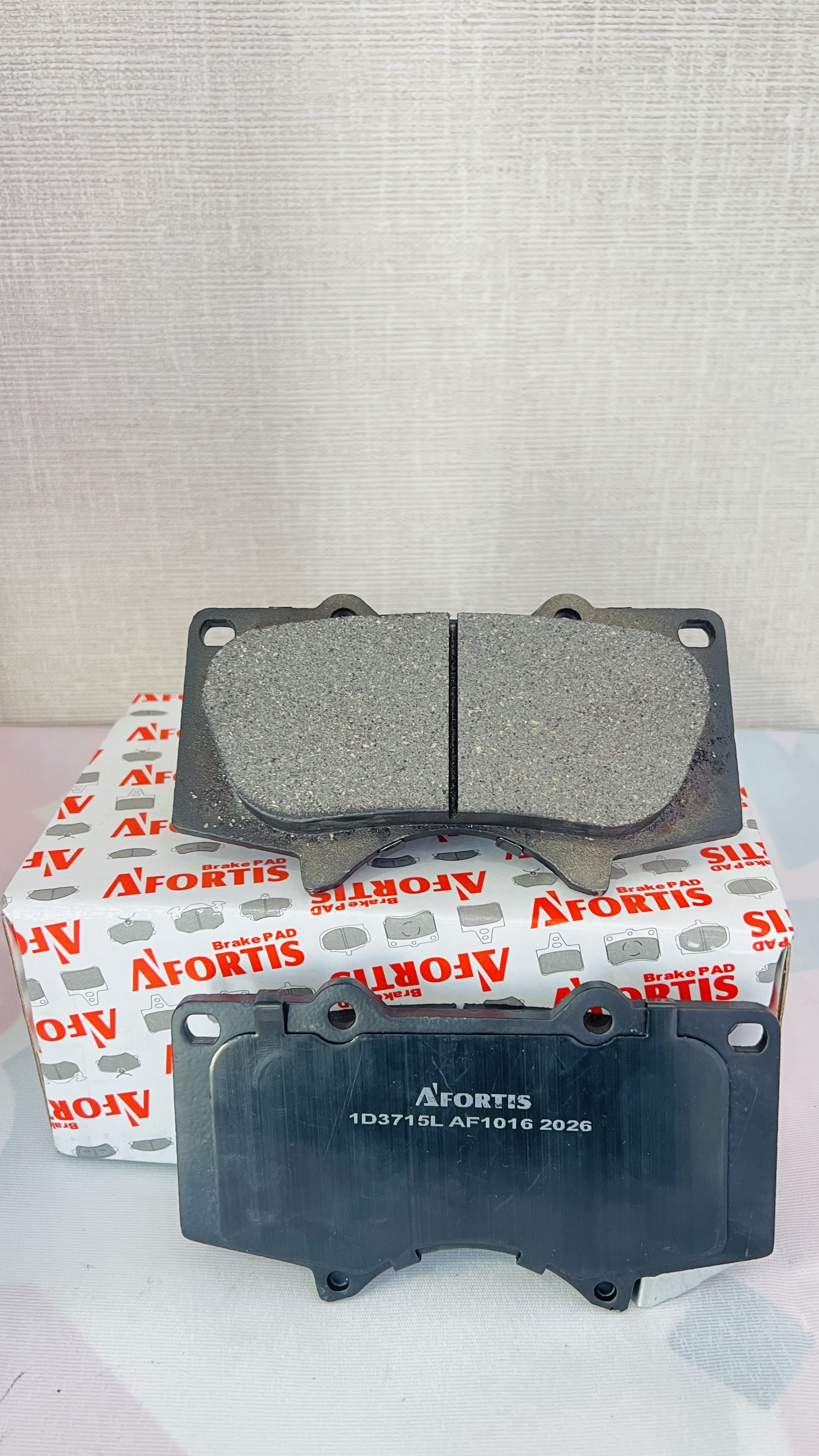 جلو پرادو 2010