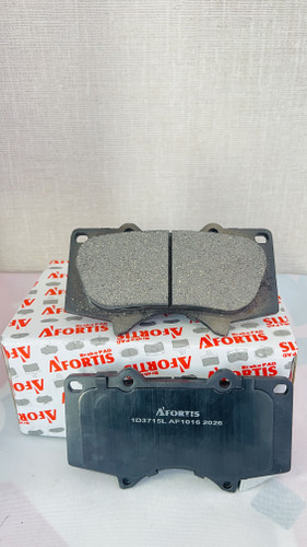 جلو پرادو 2010